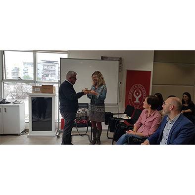 Bornova Altındağ Kültür Merkezi'nde yapılan tanışma toplantısı Bornova Altındağ Kültür Merkezi'nde yapılan tanışma toplantısı